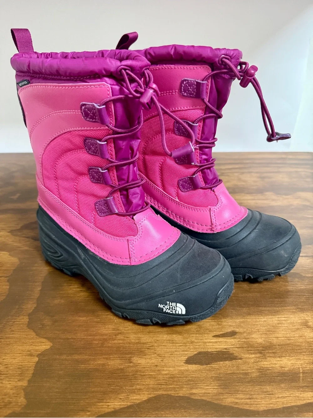 EXCELLENT The North Face Alpenglow IV Girl’s Snow Boots Winter Waterproof